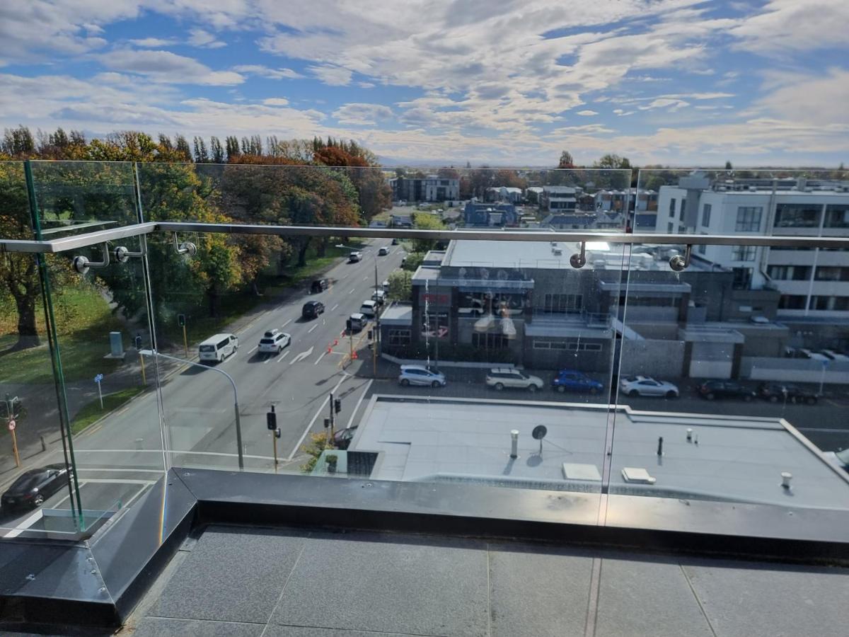 Latimer Loft - Christchurch Holiday Homes Buitenkant foto