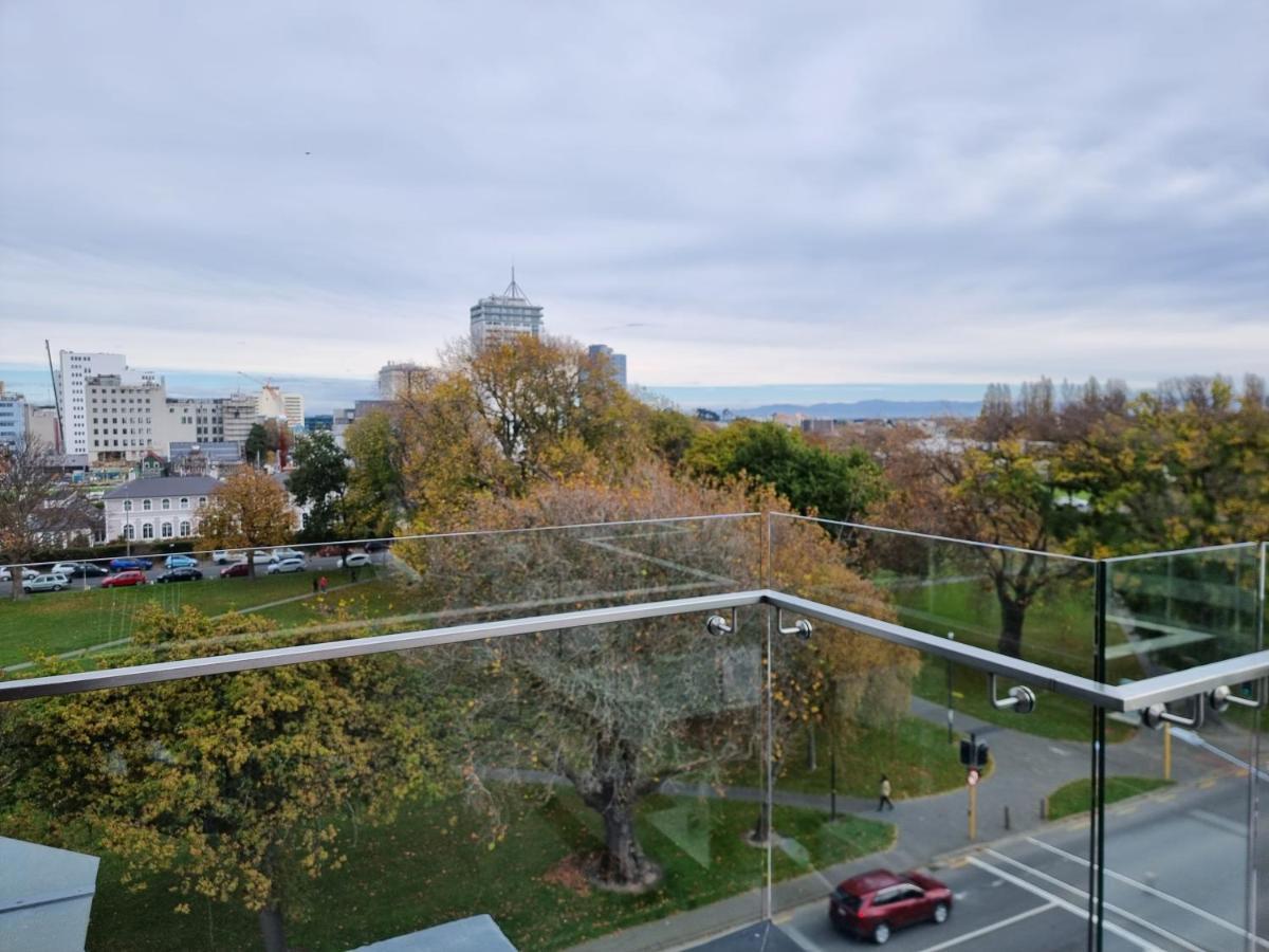 Latimer Loft - Christchurch Holiday Homes Buitenkant foto