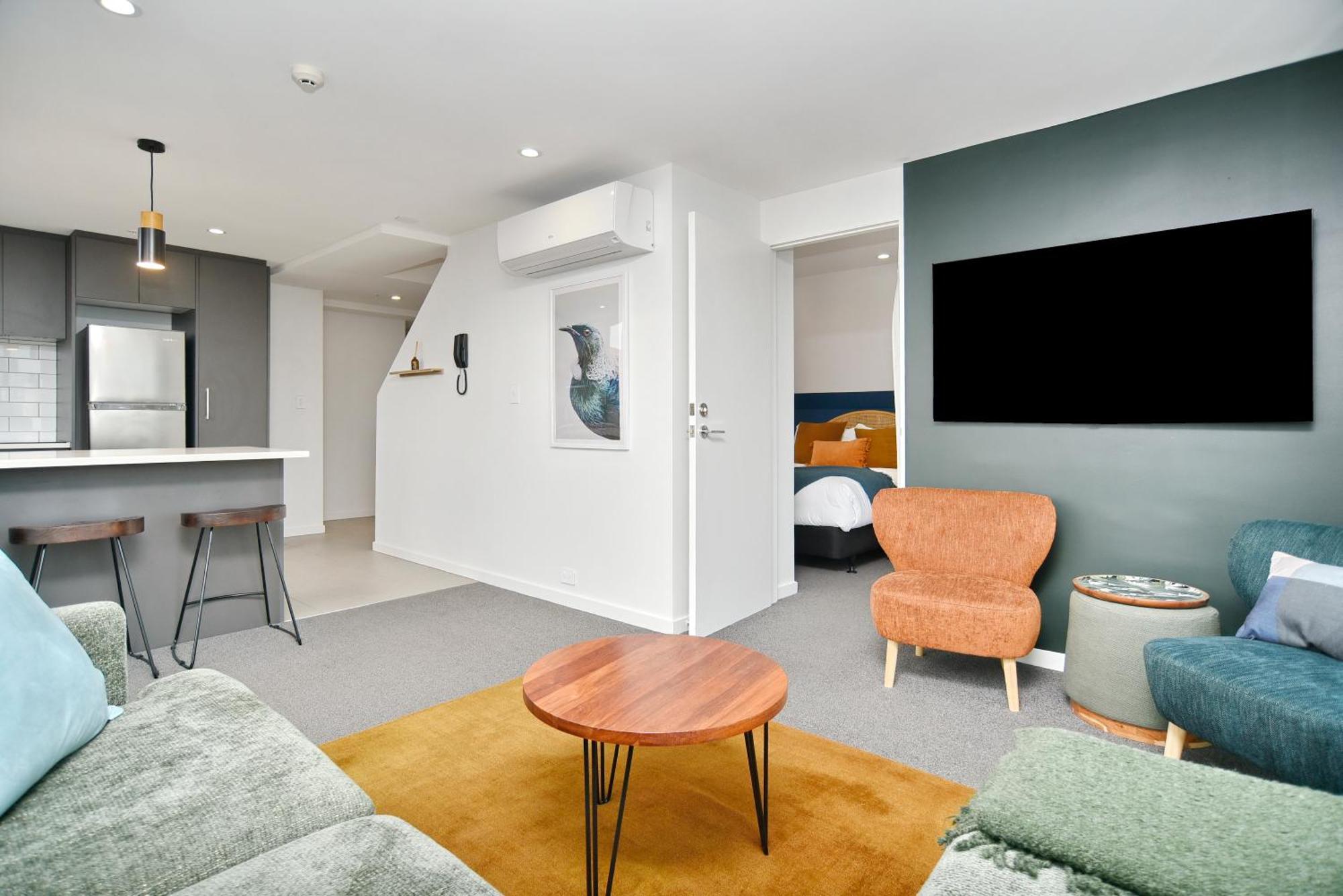 Latimer Loft - Christchurch Holiday Homes Buitenkant foto