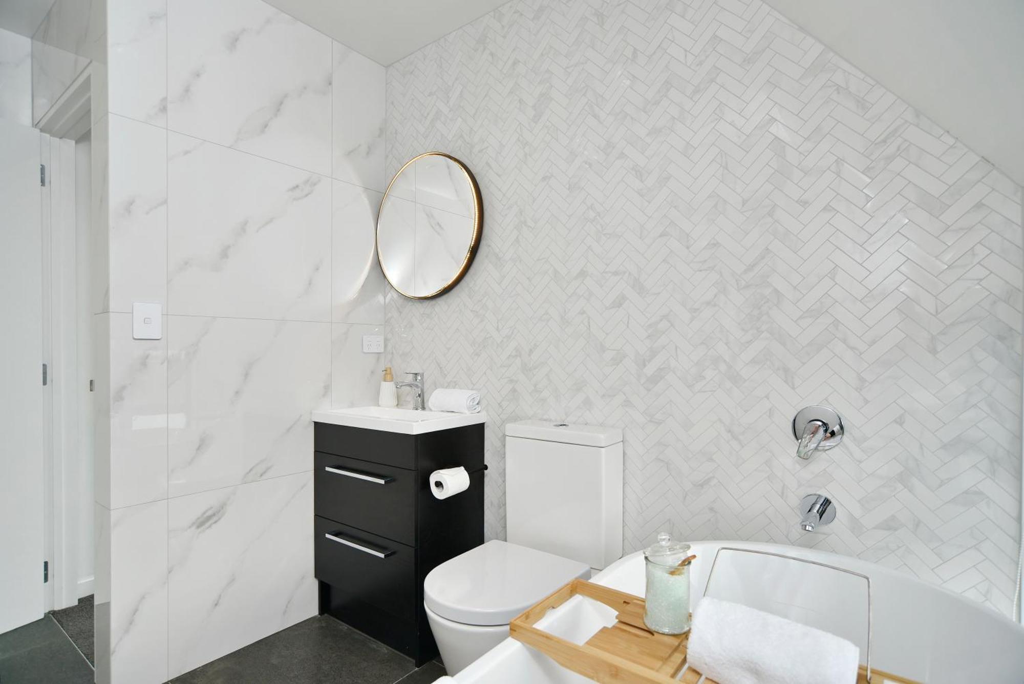 Latimer Loft - Christchurch Holiday Homes Buitenkant foto