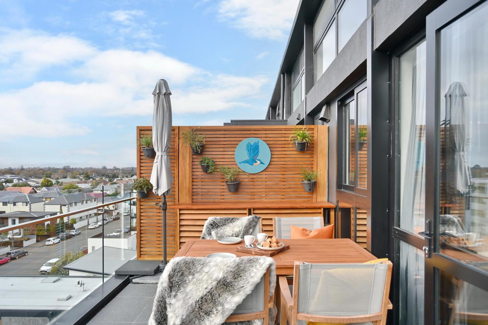 Latimer Loft - Christchurch Holiday Homes Buitenkant foto